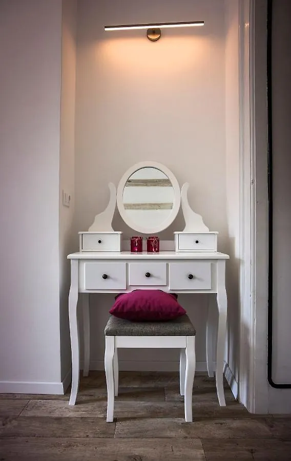 PUY Emma'S Rooms B&B